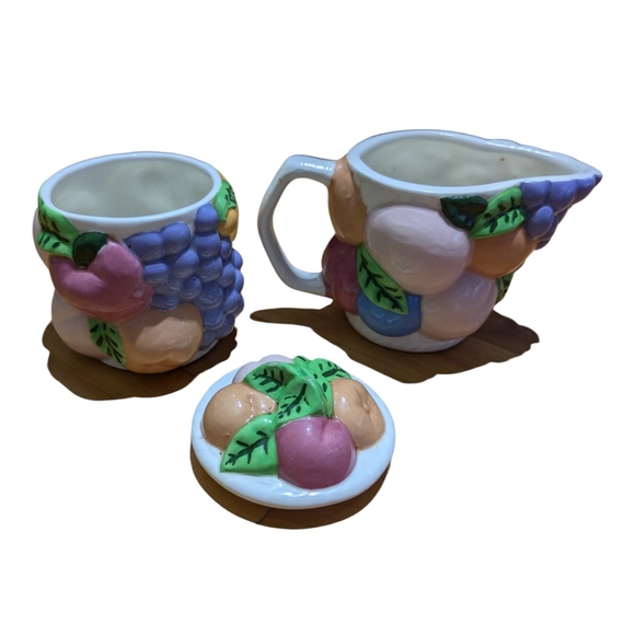 Diane Levesque| Vintage 1970s/80s 3D Fruit Glazed Ceramic Sugar & Creamer Set - Picture 6 of 12